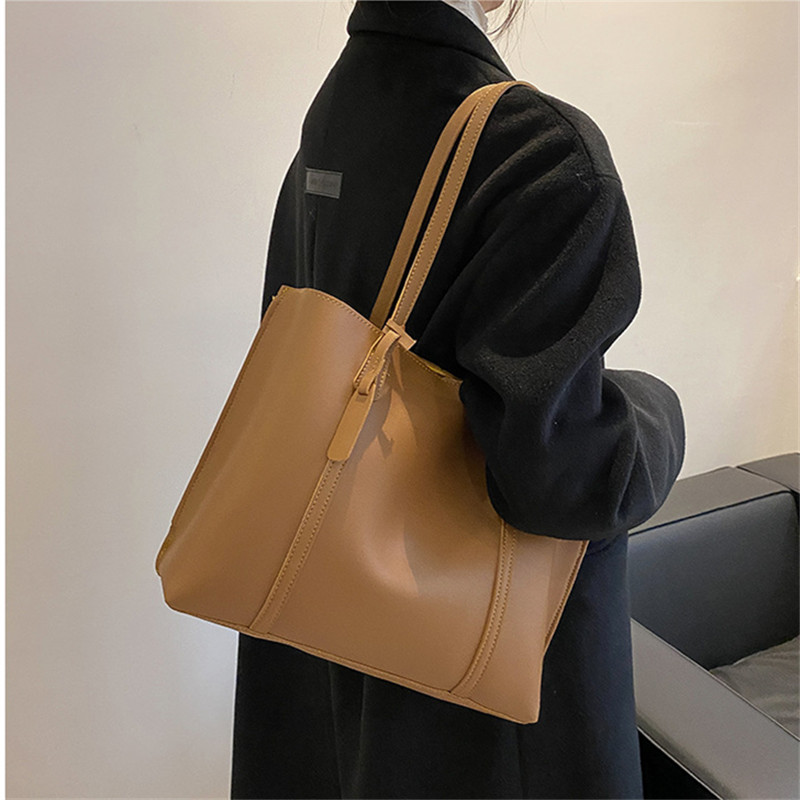 حقيبة يد كلاسيكية سوداء من الج - مراجعة Leatherworking Classic وسعره