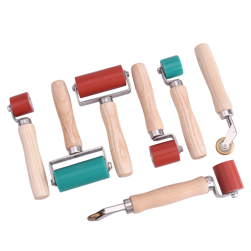 أسطوانة ضغط يدوية من السيليكون - مراجعة Leatherwork Roller وسعره