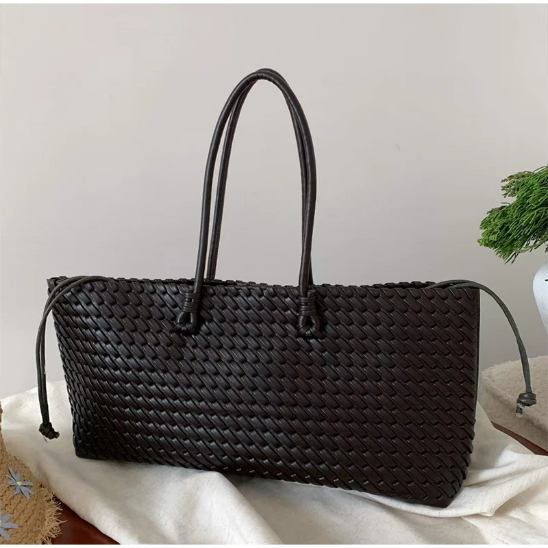 حقيبة يد فاخرة من الجلد الصناع - مراجعة Leather Workshop وسعره