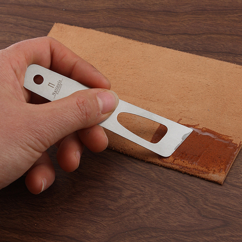 الفولاذ المقاوم للصدأ الجلود ا - مراجعة Leatherwork Accessories وسعره
